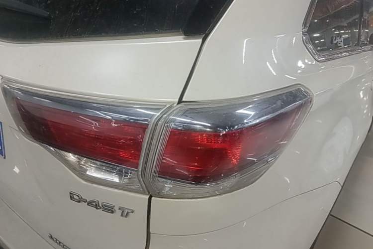 Used Toyota Highlander 2015 2.0T Four-Wheel Drive Ultimate Edition 7-Seater Right Rear Taillight
