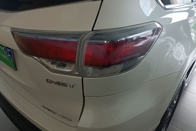 Used Toyota Highlander 2015 2.0T Four-Wheel Drive Luxury Edition 7-Seater Right Rear Taillight