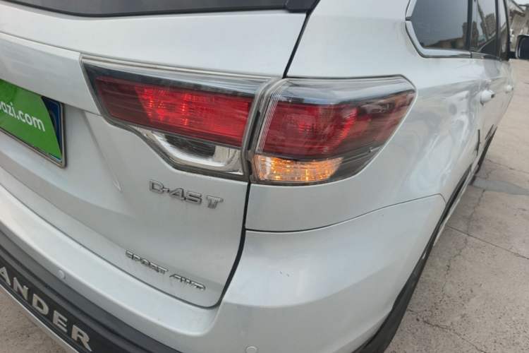 Used Toyota Highlander 2015 2.0T Four-Wheel Drive Luxury Edition 7-Seater Right Rear Taillight