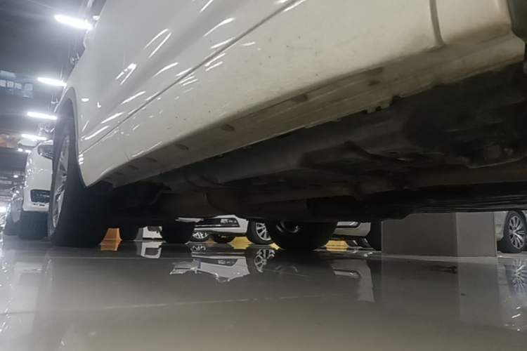 Used Toyota Highlander 2015 2.0T Four-Wheel Drive Ultimate Edition 7-Seater Right Side Sill