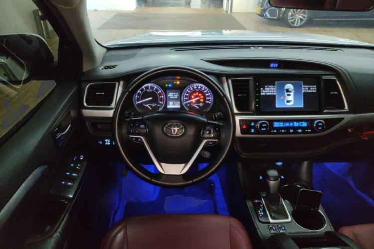 Used Toyota Highlander 2015 2.0T Four-Wheel Drive Luxury Edition 7-Seater Steering Wheel