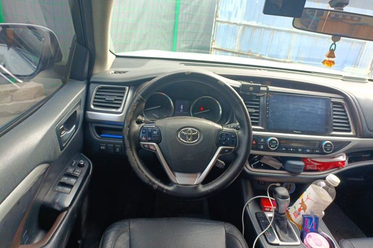 Used Toyota Highlander 2015 2.0T Four-Wheel Drive Luxury Edition 7-Seater Steering Wheel