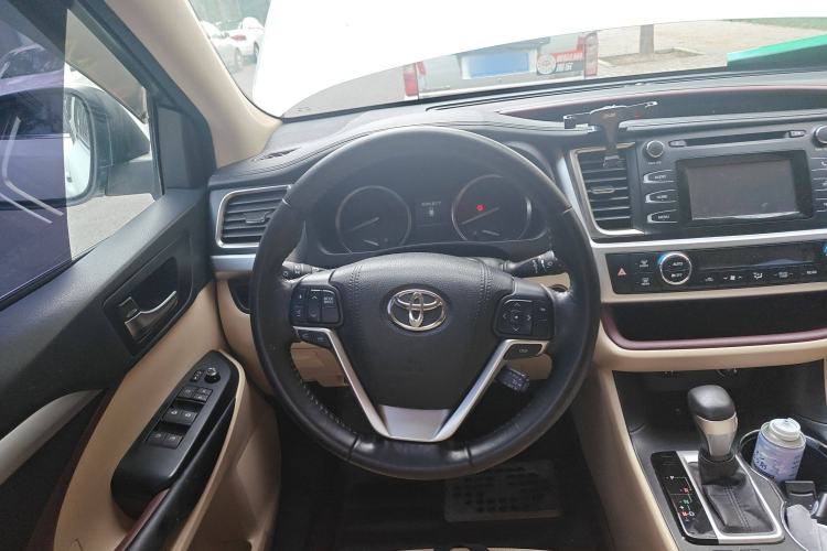 Used Toyota Highlander 2015 2.0T Four-Wheel Drive Luxury Edition 7-Seater Steering Wheel