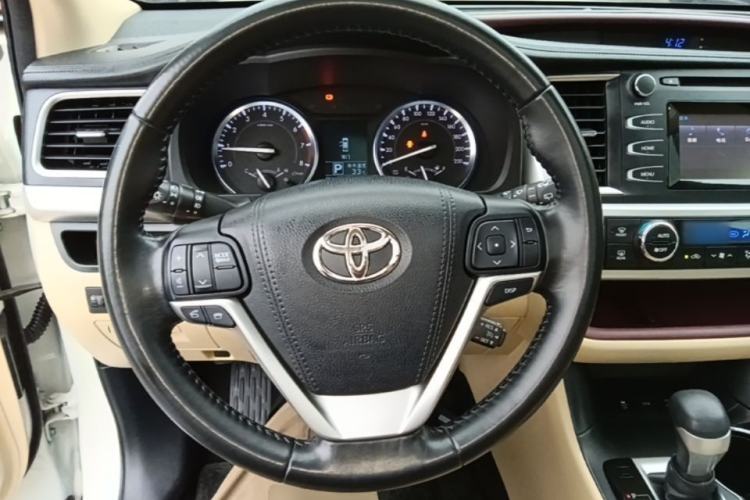 Used Toyota Highlander 2015 2.0T Four-Wheel Drive Luxury Edition 7-Seater Steering Wheel