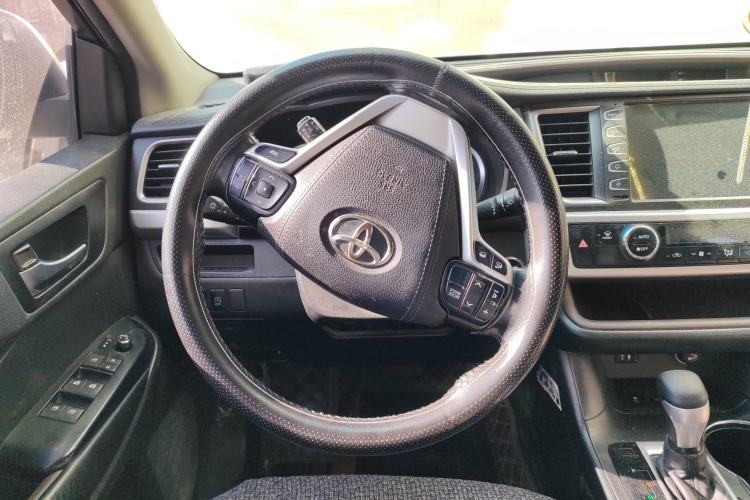 Used Toyota Highlander 2015 2.0T Four-Wheel Drive Luxury Edition 7-Seater Steering Wheel