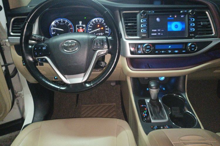 Used Toyota Highlander 2015 2.0T Four-Wheel Drive Ultimate Edition 7-Seater Steering Wheel