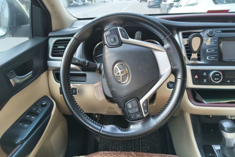 Used Toyota Highlander 2015 2.0T Four-Wheel Drive Luxury Edition 7-Seater Steering Wheel