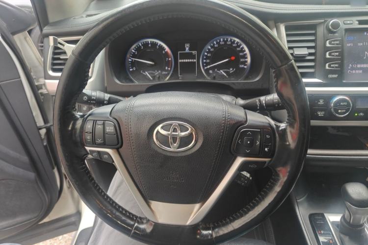 Used Toyota Highlander 2015 2.0T Four-Wheel Drive Ultimate Edition 7-Seater Steering Wheel