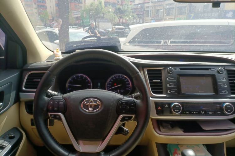 Used Toyota Highlander 2015 2.0T Four-Wheel Drive Luxury Edition 7-Seater Steering Wheel