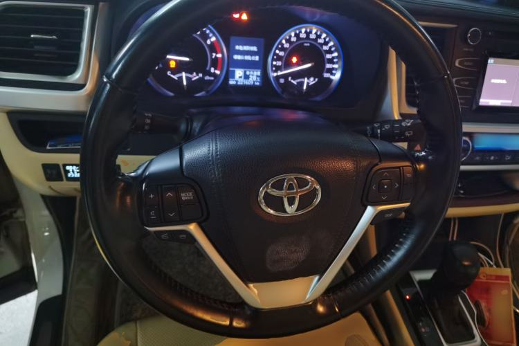 Used Toyota Highlander 2015 2.0T Four-Wheel Drive Luxury Edition 7-Seater Steering Wheel