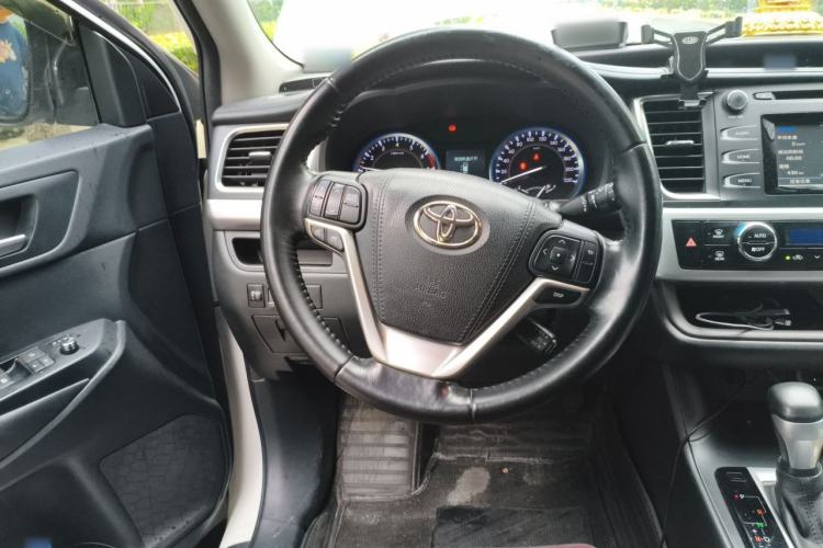Used Toyota Highlander 2015 2.0T Four-Wheel Drive Luxury Edition 7-Seater Steering Wheel