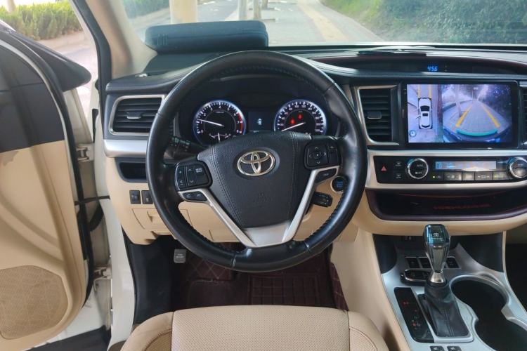 Used Toyota Highlander 2015 2.0T Four-Wheel Drive Luxury Edition 7-Seater Steering Wheel