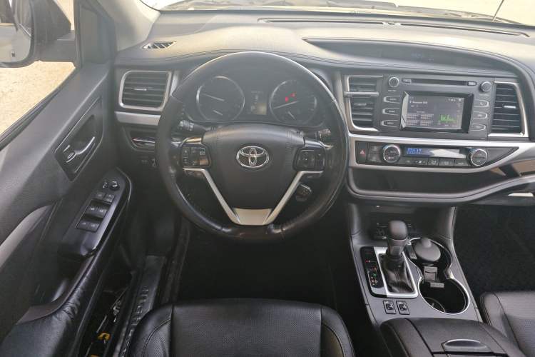 Used Toyota Highlander 2015 2.0T Four-Wheel Drive Luxury Edition 7-Seater Steering Wheel