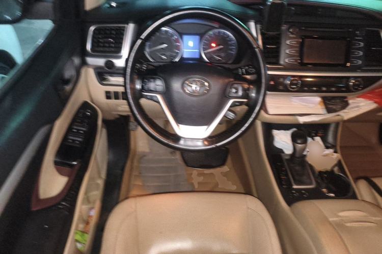 Used Toyota Highlander 2015 2.0T Four-Wheel Drive Luxury Edition 7-Seater Steering Wheel