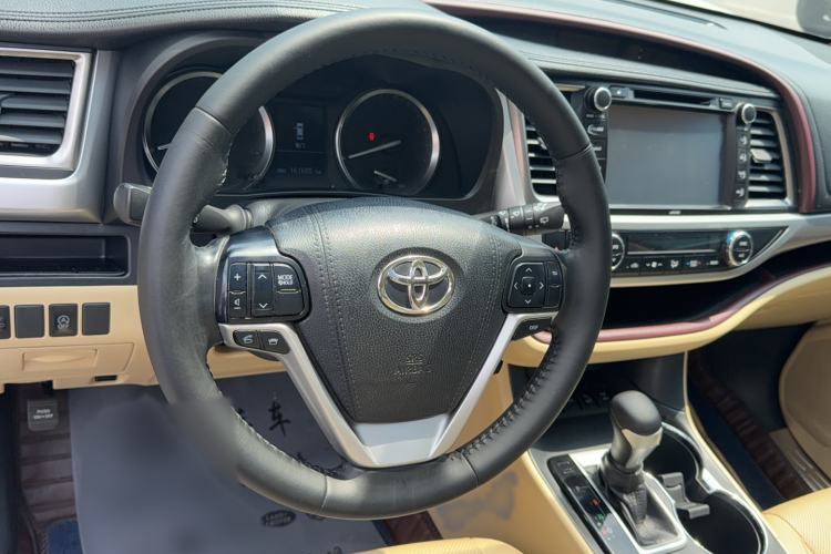 Used Toyota Highlander 2015 2.0T Four-Wheel Drive Luxury Edition 7-Seater Steering Wheel