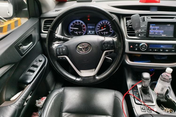 Used Toyota Highlander 2015 2.0T Four-Wheel Drive Luxury Edition 7-Seater Steering Wheel