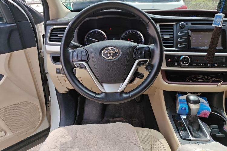 Used Toyota Highlander 2015 2.0T Four-Wheel Drive Luxury Edition 7-Seater Steering Wheel