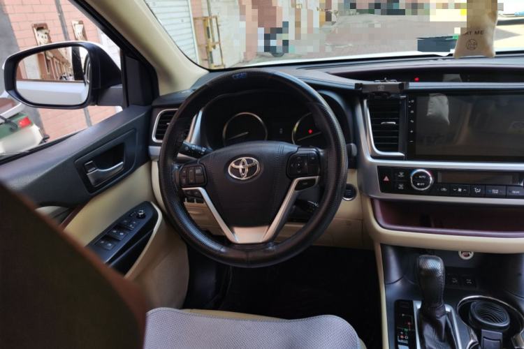 Used Toyota Highlander 2015 2.0T Four-Wheel Drive Luxury Edition 7-Seater Steering Wheel