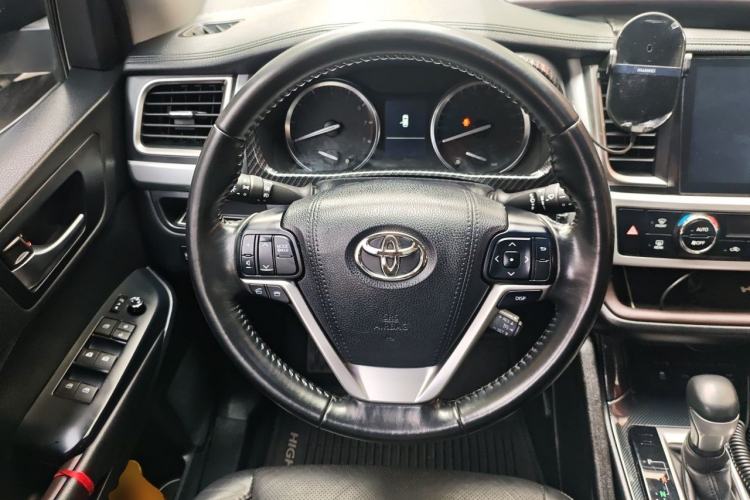 Used Toyota Highlander 2015 2.0T Four-Wheel Drive Luxury Edition 7-Seater Steering Wheel