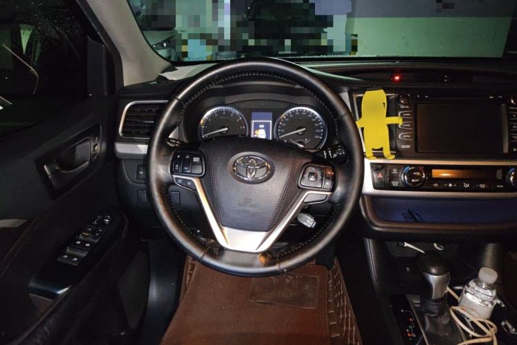 Used Toyota Highlander 2015 2.0T Four-Wheel Drive Ultimate Edition 7-Seater Steering Wheel