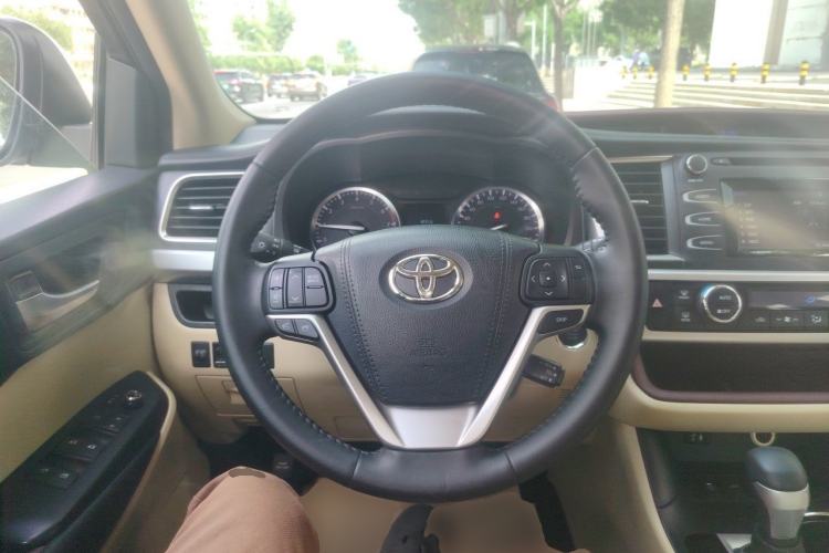 Used Toyota Highlander 2015 2.0T Four-Wheel Drive Luxury Edition 7-Seater Steering Wheel