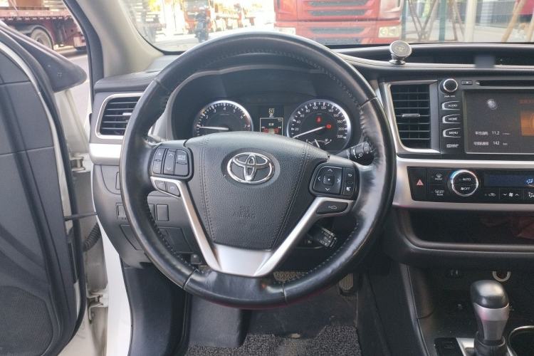 Used Toyota Highlander 2015 2.0T Four-Wheel Drive Ultimate Edition 7-Seater Steering Wheel