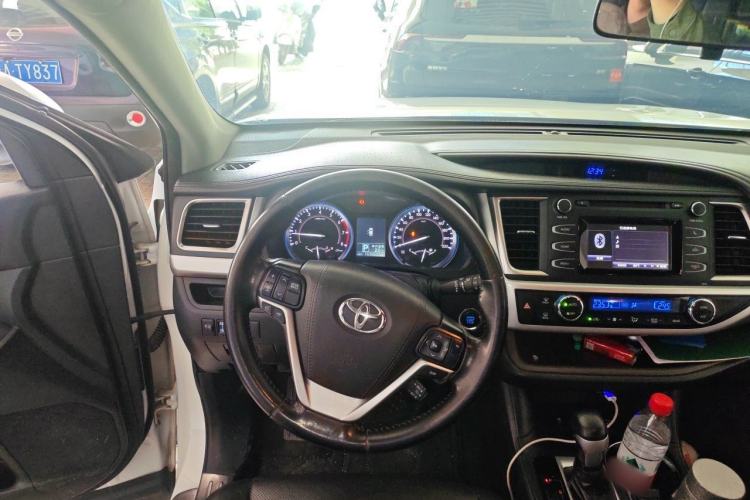 Used Toyota Highlander 2015 2.0T Four-Wheel Drive Luxury Edition 7-Seater Steering Wheel