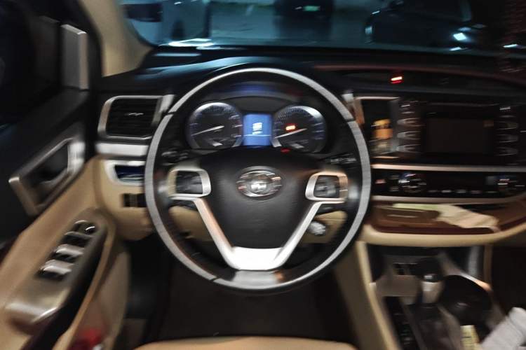 Used Toyota Highlander 2015 3.5L 4x4 Luxury Edition 7-seater Steering Wheel