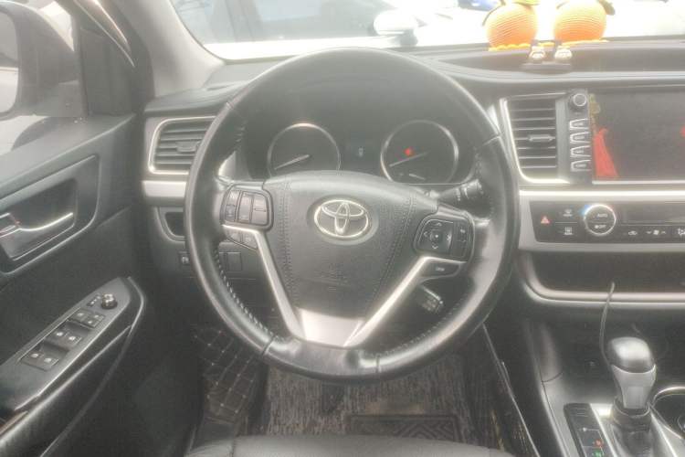 Used Toyota Highlander 2015 2.0T Four-Wheel Drive Luxury Edition 7-Seater Steering Wheel