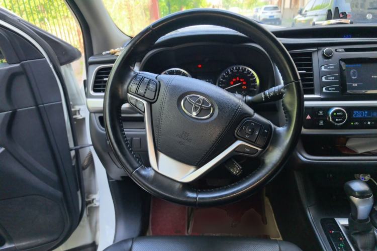 Used Toyota Highlander 2015 2.0T Four-Wheel Drive Luxury Edition 7-Seater Steering Wheel