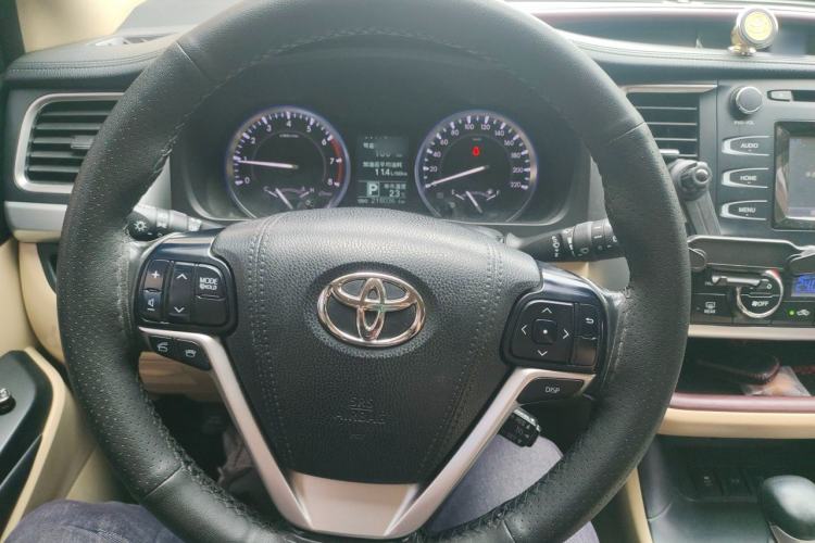 Used Toyota Highlander 2015 2.0T Four-Wheel Drive Luxury Edition 7-Seater Steering Wheel