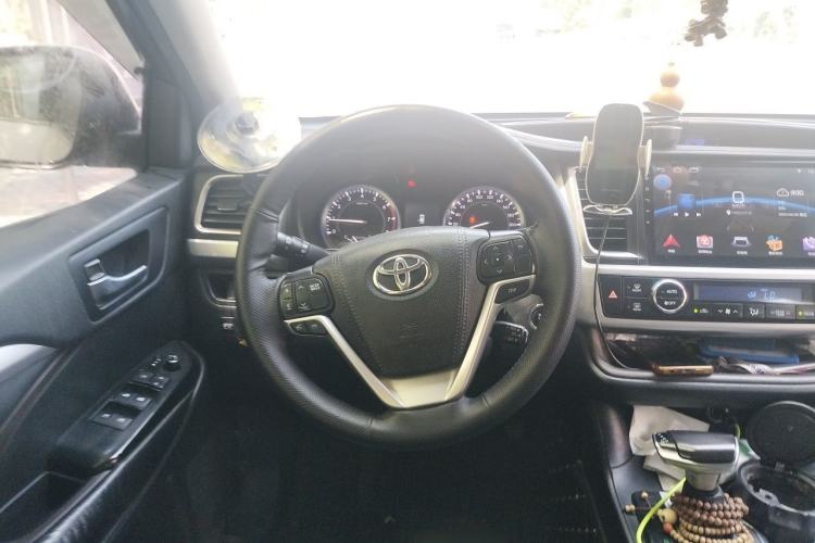 Used Toyota Highlander 2015 2.0T Four-Wheel Drive Luxury Edition 7-Seater Steering Wheel