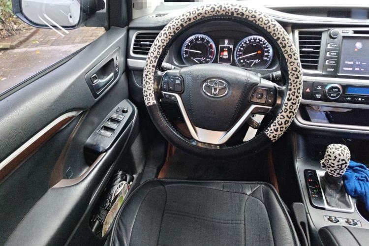 Used Toyota Highlander 2015 2.0T Four-Wheel Drive Ultimate Edition 7-Seater Steering Wheel