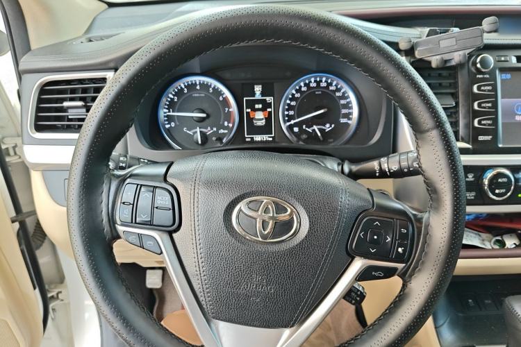 Used Toyota Highlander 2015 2.0T Four-Wheel Drive Ultimate Edition 7-Seater Steering Wheel