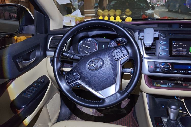 Used Toyota Highlander 2015 2.0T Four-Wheel Drive Luxury Edition 7-Seater Steering Wheel