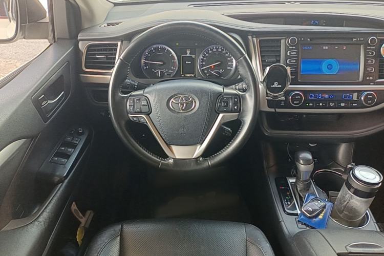 Used Toyota Highlander 2015 3.5L 4x4 Luxury Edition 7-seater Steering Wheel