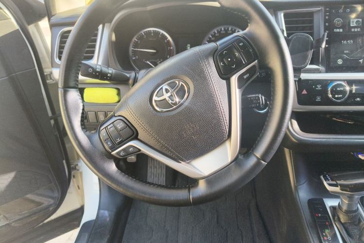 Used Toyota Highlander 2015 2.0T Four-Wheel Drive Luxury Edition 7-Seater Steering Wheel