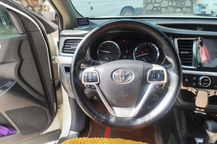 Used Toyota Highlander 2015 2.0T Four-Wheel Drive Luxury Edition 7-Seater Steering Wheel