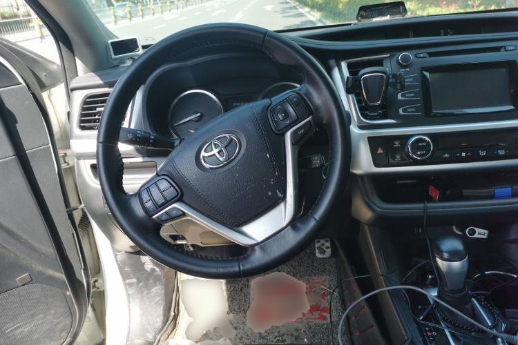 Used Toyota Highlander 2015 2.0T Four-Wheel Drive Luxury Edition 7-Seater Steering Wheel