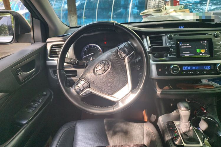 Used Toyota Highlander 2015 2.0T Four-Wheel Drive Luxury Edition 7-Seater Steering Wheel