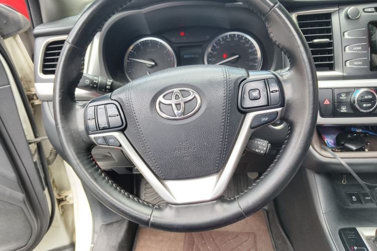 Used Toyota Highlander 2015 2.0T Four-Wheel Drive Luxury Edition 7-Seater Steering Wheel