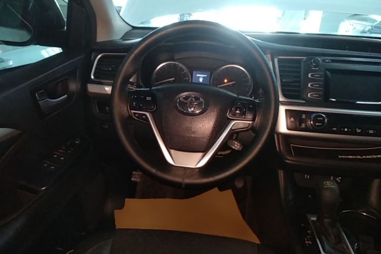 Used Toyota Highlander 2015 2.0T Four-Wheel Drive Luxury Edition 7-Seater Steering Wheel