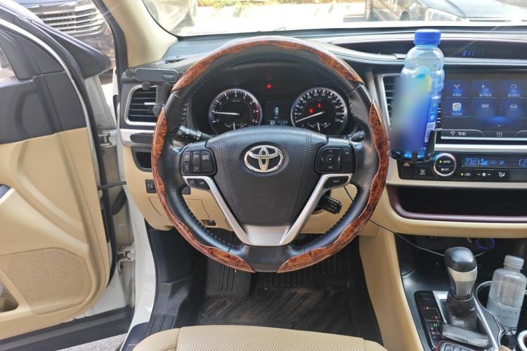 Used Toyota Highlander 2015 2.0T Four-Wheel Drive Luxury Edition 7-Seater Steering Wheel