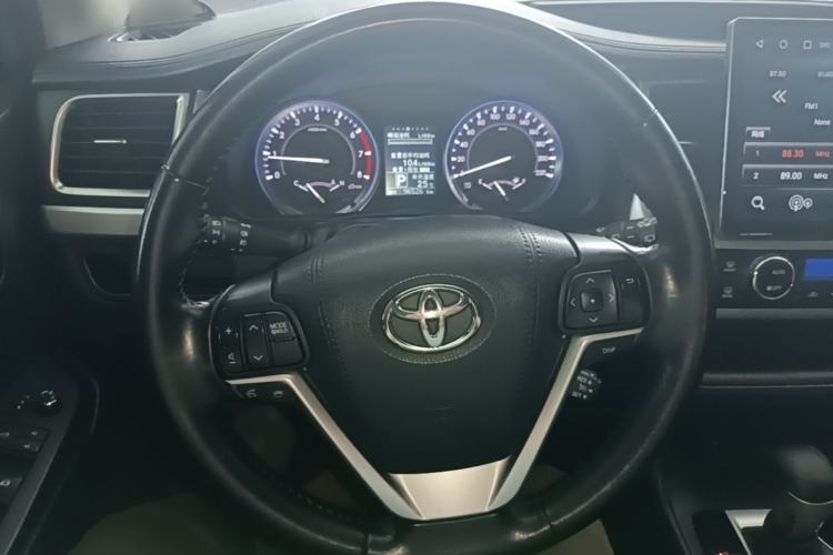 Used Toyota Highlander 2015 2.0T Four-Wheel Drive Luxury Edition 7-Seater Steering Wheel