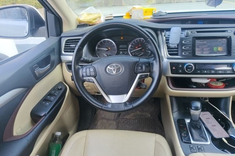 Used Toyota Highlander 2015 2.0T Four-Wheel Drive Luxury Edition 7-Seater Steering Wheel