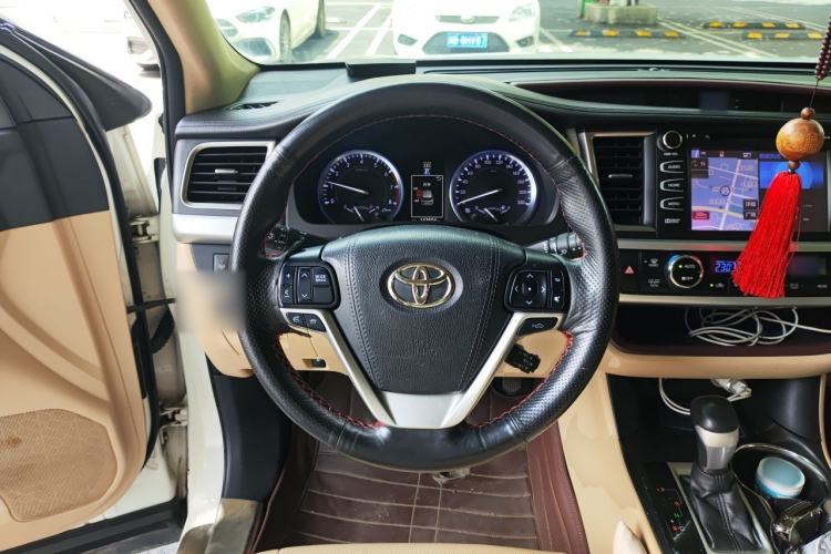 Used Toyota Highlander 2015 2.0T Four-Wheel Drive Ultimate Edition 7-Seater Steering Wheel