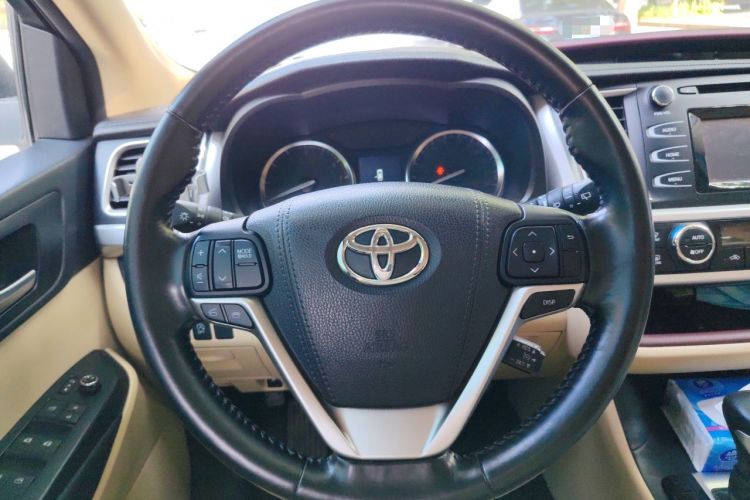 Used Toyota Highlander 2015 2.0T Four-Wheel Drive Luxury Edition 7-Seater Steering Wheel