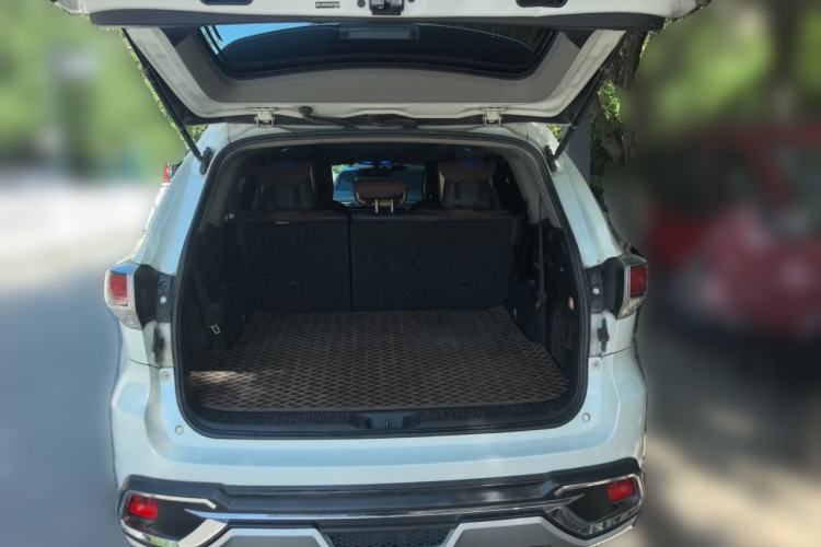Used Toyota Highlander 2015 2.0T Four-Wheel Drive Luxury Edition 7-Seater Trunk