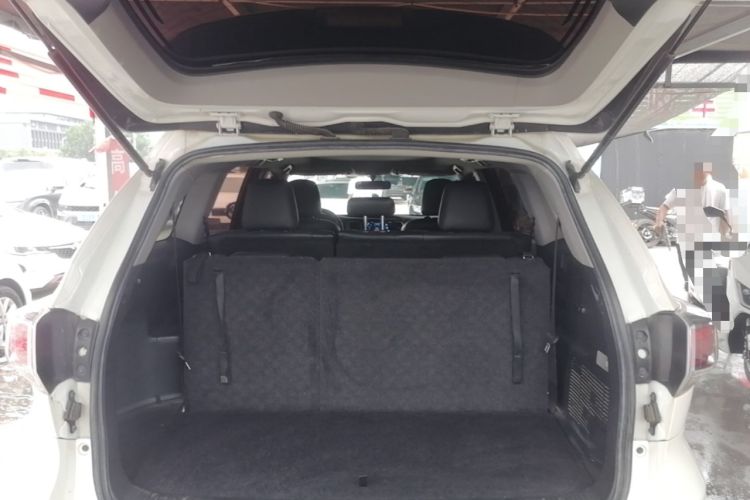 Used Toyota Highlander 2015 2.0T Two-Wheel Drive Luxury Edition 7 Seats Trunk