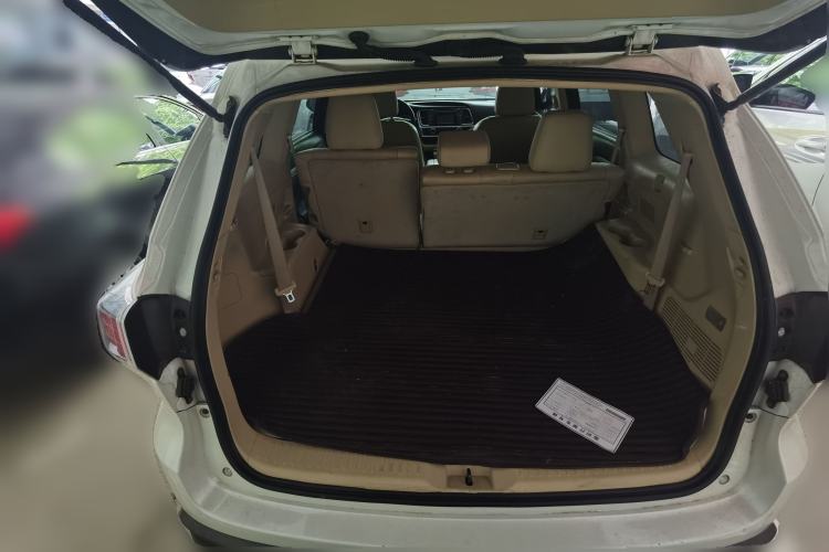 Used Toyota Highlander 2015 2.0T Four-Wheel Drive Luxury Edition 7-Seater Trunk